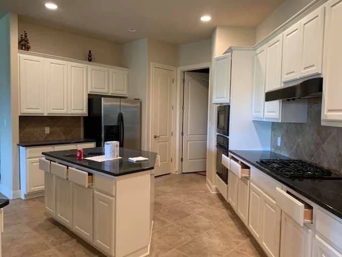 White painted kitchen cabinets Bee Cave TX